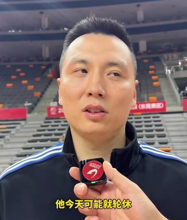 华体会hth体育-烟雾弹？媒体人称洛夫顿将缺席沪粤大战 杜锋带队赢球轻松许多